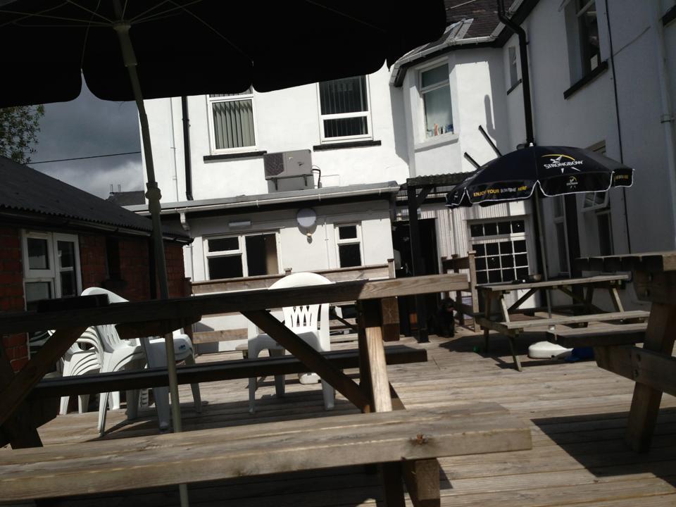 Bed and Breakfast Coach & Horses Tredegar Exterior foto